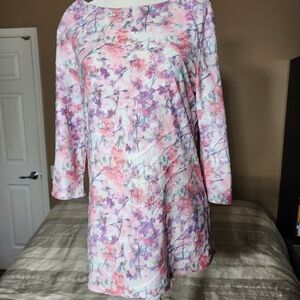 Draper and Damon's pink purple and white top size small 3/4 sleeve has ridges wo